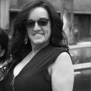 Meet your Posher, Lisa